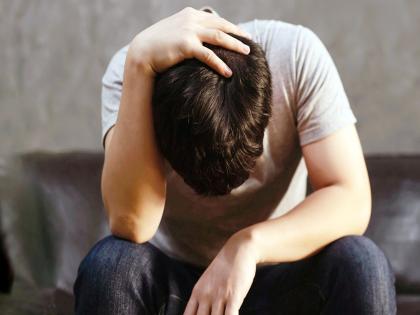 Young man takes extreme step due to wife and mother-in-law's troubles | पत्नीच्या आणि सासूच्या त्रासामुळे तरुणाने उचलले टोकाचे पाऊल