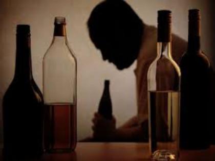 Got alcohol and again my husband started abusing and insulting me on the phone ... | दारू मिळाली अन् नवऱ्याकडून फोनवर तिला शिवीगाळ,अपमान असं सगळं पुन्हा सुरु झालं... 