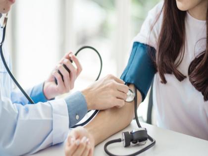 Don't get hyper with tension Get enough sleep to control blood pressure expert doctor advises | टेन्शन घेऊन हायपर होऊ नका; रक्तदाब नियंत्रणासाठी पुरेशी झोप घ्या, तज्ज्ञ डॉक्टरांचा सल्ला