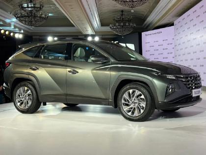 Hyundai Cars There won't be a better opportunity than this; Hyundai is offering a discount of Rs 1 lakh on its cars | यापेक्षा चांगली संधी मिळणार नाही; ही कंपनी आपल्या कारवर देतेय १ लाख रुपयांची सूट Hyundai Cars There won't be a better opportunity than this; Hyundai is offering a discount of Rs 1 lakh on its cars | यापेक्षा चांगली संधी मिळणार नाही; ही कंपनी आपल्या कारवर देतेय १ लाख रुपयांची सूट