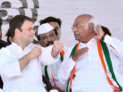 Mallikarjun Kharge did not participate in Baharat Jodo Yatra; Rahul Gandhi is main reason | भारत जोडो यात्रेत सहभागी झाले नाहीत खरगे; राहुल गांधी कारण...