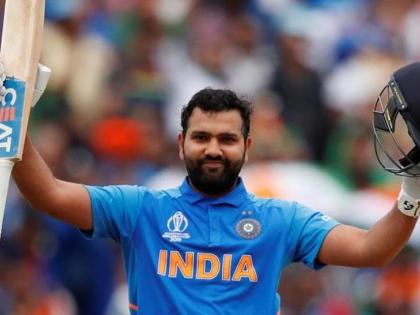 India vs New Zealand World Cup Semi Final: Rohit Sharma's done special pooja for India's victory in semi-final | India Vs New Zealand World Cup Semi Final : विजयासाठी रोहित शर्माचे गणरायाला साकडे, भारतात केले खास होम-हवन