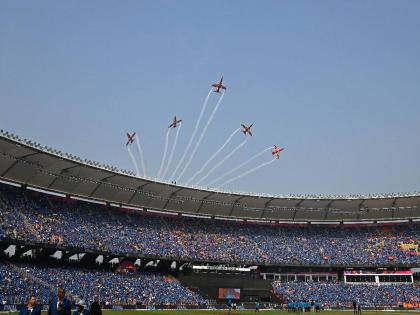 ICC World Cup Final 2023 Indian Air Force's Surya Kiran Aerobatic Team performs air show over Narendra Modi Stadium in Ahmedabad, Gujarat, watch here video  | IND vs AUS FINAL : फायनलमध्ये नरेंद्र मोदी स्टेडियमवर भारतीय वायुसेनेचा एअर शो, VIDEO