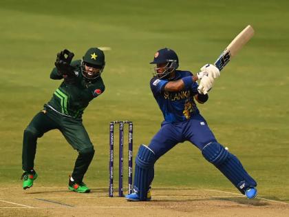 ICC ODI World Cup PAK vs SL Live : Kusal Mendis has now the fastest hundred by a Sri Lankan in World Cups,  smashed hundred from just 65 balls  | PAK vs SL Live : पाकिस्तानची धुलाई, कुसल मेंडिसने झळकावले वर्ल्ड कप स्पर्धेतील वेगवान शतक 