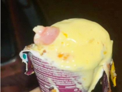 Human finger found in butterscotch ice cream! Doctor's run to police station; A case has been filed against the company | बटरस्कॉच आइस्क्रीममध्ये सापडले चक्क मानवी बोट! डॉक्टरची पोलिस ठाण्यात धाव; कंपनीवर गुन्हा दाखल