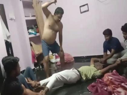 Brutal beating of Ichalkaranji youth in Kolhapur, video viral | Kolhapur: इचलकरंजीत युवकास अमानुष मारहाण, रेकॉर्डवरील गुन्हेगाराचे कृत्य; व्हिडीओ व्हायरल