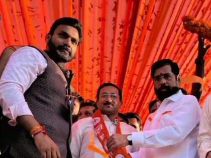 Kolhapur Ichalkaranjit NCP joins Shiv Sena along with city president | कोल्हापुरातील इचलकरंजीत राष्ट्रवादीला खिंडार, शहराध्यक्षासह तिघांचा शिवसेनेत प्रवेश