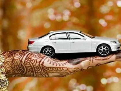 Married woman chased for car dowry from home, FIr against 8 in-laws in Pune | विवाहितेला कारसाठी मारहाण करून हाकलले, पुण्यातील सासरच्या ८ जणांवर गुन्हा