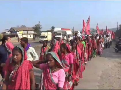 adivasi farmers of igatpuri march on the ministry against injustice | इगतपुरीतील आदिवासी शेतकऱ्यांचा अन्याय विरोधात मंत्रालयावर मोर्चा