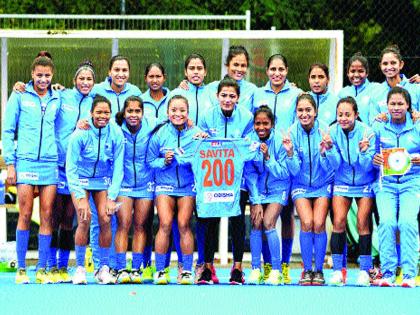  The Indian women's hockey team blocked Britain in the tie | भारतीय महिला हॉकी संघाने ब्रिटनला बरोबरीत रोखले