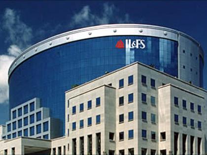 Toll road to sell IL & FS to get out of financial crisis? | आर्थिक संकटातून बाहेर येण्यासाठी आयएल अँड एफएस विकणार टोल रोड?