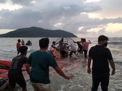 Death of a naval officer at sea on the first day of adventure tourism | साहसी पर्यटनाच्या पहिल्याच दिवशी कारवार समुद्रावर नौदल अधिकाऱ्याचा मृत्यू