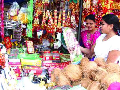 Navaratri festival on Swadeshi domination, lanterns, tides, artificial flowers, leaves Swadeshi | नवरात्रोत्सवावर स्वदेशीचे वर्चस्व, दिव्यांच्या माळांपासून, तोरणे, कृत्रिम फुले, पाने स्वदेशी