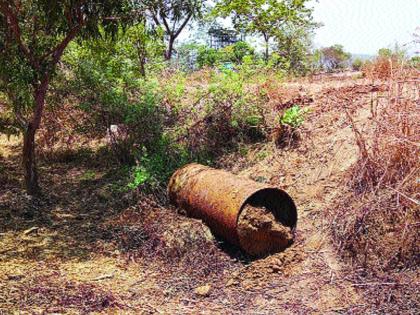 Accidental risk due to the cylinders thrown in the mahad | महाडमध्ये भंगारात टाकलेल्या सिलिंडरमुळे अपघाताचा धोका