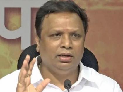 DCR changed to builder in front of ministry; Ashish Shelar charged | मंत्रालयासमोर बिल्डरकडे डीसीआर बदलला; आशिष शेलार यांचा आरोप