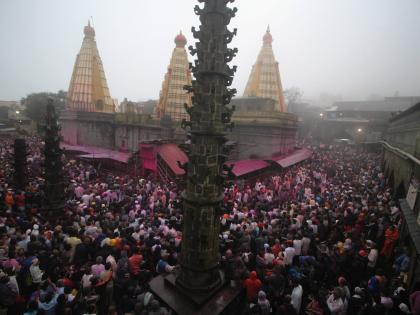 On the Jotiba mountain, Shravan Pure Shishthi Yatra is said to be of great religious zeal | जोतिबा डोंगरावर श्रावण शुद्ध षष्ठी यात्रेची मोठया धार्मिक उत्साहात सांगता