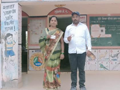 80,000 for exercise of right to vote; Couple directly from Dubai to Baramati | Gram Panchayat Election: मतदानाचा हक्क बजावण्यासाठी ८० हजारांची पदरमोड; दाम्पत्य थेट दुबईहून बारामतीला