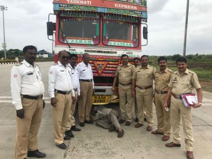 Action on Solution to noise pollution vehicles, Sub-Regional Transport Department's campaign | ध्वनी प्रदुषण करणाºया वाहनांवर सोलापूरात कारवाई, उपप्रादेशिक परिवहन विभागाची मोहिम