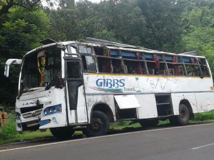 Two killed in bus accident near Rajapur | राजापूरजवळ बस अपघातात दोन ठार