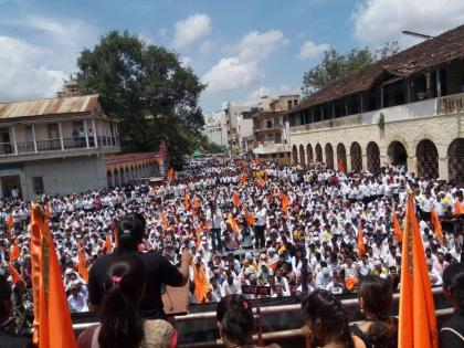 नाभिक समाजाचा मोर्चा जिल्हाधिकारी कार्यालयावर धडकला
