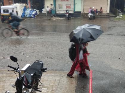 Heavy rain accompanied with thundershowers in Satara | सातार्यात मेघगर्जनेसह मुसळधार पाऊस