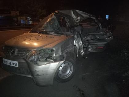 Nashik,car,tree,dash,three,killed | नाशिकमध्ये झाडावर कार आदळून तीन ठार तर दोन गंभीर जखमी