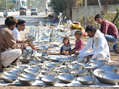 Akolekar's aluminum to iron castle again! | अकोलेकरांचा कल अल्युमिनियमकडून पुन्हा लोखंडी भांड्याकडे!