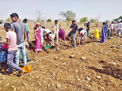 Two unique villages.. Chirangwadi and Ganganmal, fighting for the water.. | दोन गावं, एक गोष्ट!