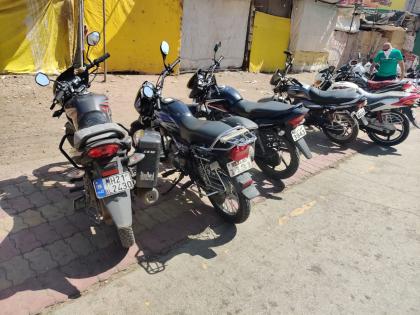 CoronaVirus: crime against two bikers on the road without cause | CoronaVirus : जालन्यात विनाकारण रस्त्यावर आलेल्या १०१ दुचाकी चालकांविरूध्द गुन्हा