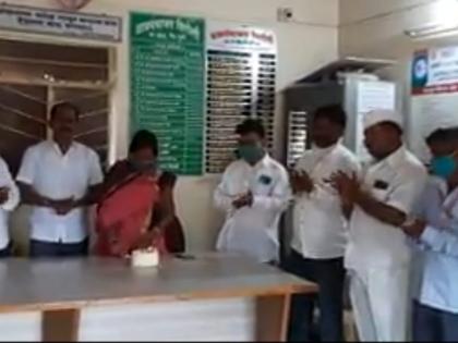 Crime registred against women deputy sarpanch for ‘Birthday Celebration’ during corona period in Khed taluka | 'बर्थडे सेलिब्रेशन'भोवले; खेड तालुक्यात महिला उपसरपंचाविरुद्ध गुन्हा दाखल