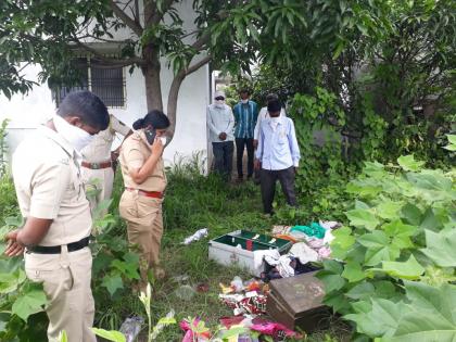 Annoying! A swarm of thieves in an ashram which is a containment area | संतापजनक ! कंटेन्मेंट क्षेत्र असलेल्या आश्रमात चोरट्यांचा धुमाकूळ