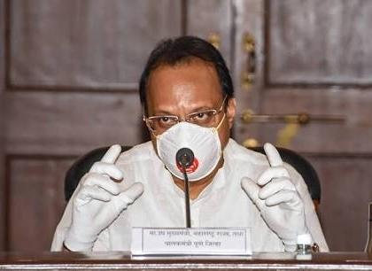 Smart City should consider suggestions of people's representatives and experienced experts - Ajit Pawar | लोकप्रतिनिधी व अनुभवी तज्ज्ञांच्या सूचना स्मार्ट सिटीने विचारात घ्याव्या: अजित पवार 