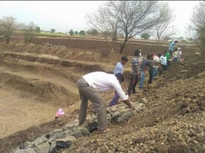 Shocking; Collective farm schemes closed in western Maharashtra | धक्कादायक; पश्चिम महाराष्ट्र अन् खान्देशात सामूहिक शेततळ्यांची योजना बंद