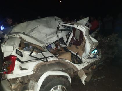 Two killed in vehicle accident in Ghargaon Shivara | घारगाव शिवारात वाहनांचा अपघात, अहमदनगरमधील दोघे ठार