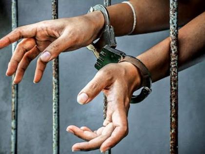 Both werइ arrested in the case of for accepting money from a patient while receiving free medication; maval incidents | मोफत औषधोपचार असताना रुग्णाकडून पैसे उकळल्याने दोघांना बेड्या; मावळातील धक्कादायक प्रकार