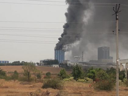 Fire in dairy project at Kalas in Indapur taluka | इंदापूर तालुक्यातील कळस येथे दुग्ध प्रकल्पाला आग, प्रसंगावधानतेमुळे मोठा अनर्थ टळला