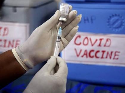 Corona Vaccination Pune: The first dose of Corona vaccine has been completely stop in Pune since Thursday; Administration's decision due to insufficient supply of vaccines | Corona Vaccination Pune : पुणे शहरात गुरूवारपासून कोरोना लसीचा पहिला डोस पूर्णपणे बंद; लसींच्या अपुऱ्या पुरवठ्यामुळे प्रशासनाचा निर्णय