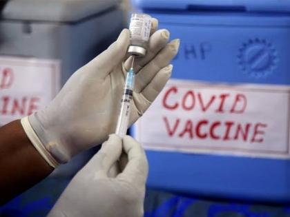 Corona Vaccination Pune: Covishield vaccine will be available at 54 centers and Covaxin vaccine at 15 centers in Pune on Thursday | Corona Vaccination Pune : पुणे शहरात गुरुवारी ५४ केंद्रांवर कोव्हिशिल्ड तर १५ केंद्रांवर कोव्हॅक्सिन लस उपलब्ध राहणार