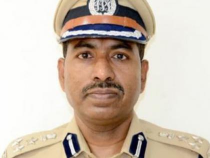 Demand for money by creating fake Facebook account of the then Superintendent of Police of Jalgaon | जळगावच्या तत्कालीन पोलीस अधीक्षकांचे बनावट फेसबुक खाते तयार करून पैशाची मागणी