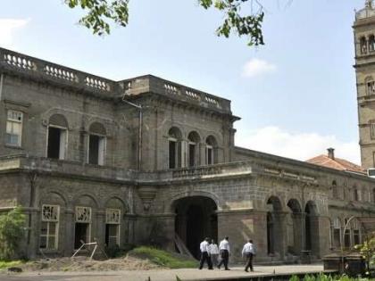 Postponement of the University's Oxygen Park Scheme | पुणे विद्यापीठाच्या ऑक्सीजन पार्क योजनेला स्थगिती;विद्यापीठात फिरण्यासाठी आकारले जाणार होते शुल्क