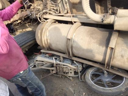 Two-wheeler killed in truck accident on national highway | राष्ट्रीय महामार्गावर ट्रक अपघात दुचाकीस्वार ठार