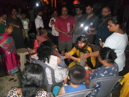 Corporators who is doctor helped the people in midnight when fire incident | मध्यरात्री लागलेल्या आगीत डॉक्टर नगरसेविका सरसावल्या; नागरिकांवर केले उपचार