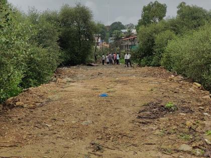 mafia in Ghodbunder area What will happen if the city sinks? | घोडबंदर भागात भरणी माफियांचा कांदळवन क्षेत्रात धुमाकूळ; शहर बुडणार नाहीतर काय होणार?