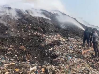 Allegation of meaningful collusion of contractors and authorities behind fires like Uttan's dumping | उत्तनच्या डम्पिंगलासारखी आग लागण्यामागे ठेकेदार व अधिकाऱ्यांचे अर्थपूर्ण संगनमत असल्याचा आरोप