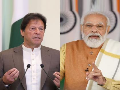 imran khan more dangerous to pakistan than narendra modi criticism of pakistan defense minister | “पाकिस्तानला नरेंद्र मोदींपेक्षा इम्रान खान यांचा अधिक धोका”; संरक्षणमंत्र्यांची टीका