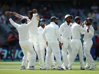 india vs australia live cricket score 1st test adelaide oval day 5 live updates | IND vs AUS 1st Test Live: टीम इंडिया 31 धावांनी विजयी, मालिकेत 1-0नं आघाडीवर