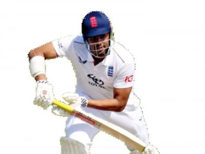 Second unofficial Test: Bottom batsmen fail, India A 348, England Lions 192 for 3 | दुसरी अनधिकृत कसोटी : तळाचे फलंदाज अपयशी, भारत अ संघाच्या ३४८ धावा, इंग्लंड लायन्स ३ बाद १९२