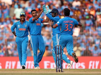 ICC ODI World Cup IND vs AFG Live : Sunil Gavaskar: "Once again Ashwin misses out, I don't know what he has done wrong. | IND vs AFG Live : आर अश्विनची नेमकी चूक काय? सुनील गावस्करांचा संताप, मोहम्मद शमीसाठी बॅटींग