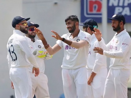 India vs England 1st Test India needs 381 on final day England removes Rohit for 12 | India vs England 1st Test: चौथ्या दिवसअखेर कसोटीत रंगत कायम; भारतापुढे ४२० धावांचे लक्ष्य