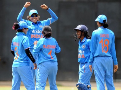 Indian women's team beat New Zealand 24 years later | भारतीय महिला संघाचा न्यूझीलंडमध्ये २४ वर्षांनंतर मालिका विजय